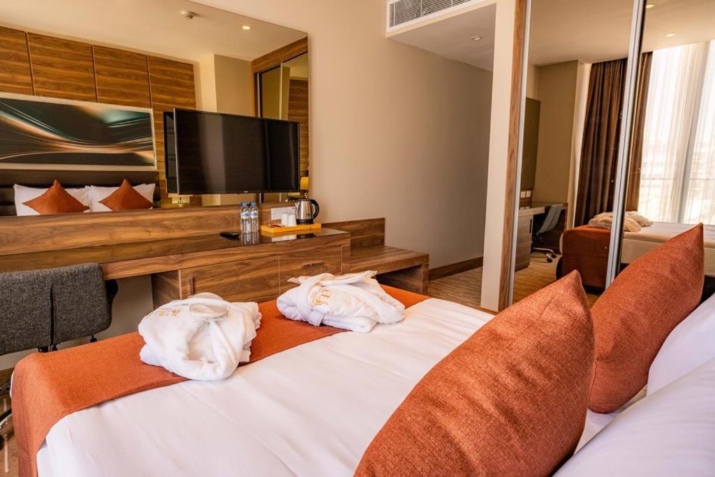 Ekor Elegance Hotel Famagusta  Eksteriør billede