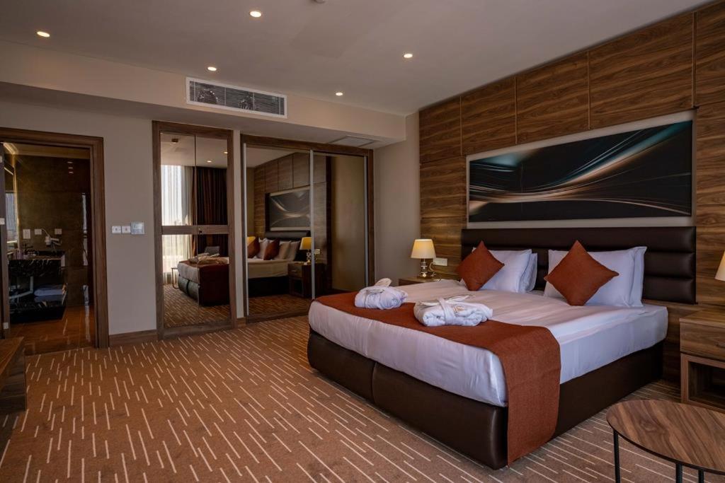 Ekor Elegance Hotel Famagusta  Eksteriør billede